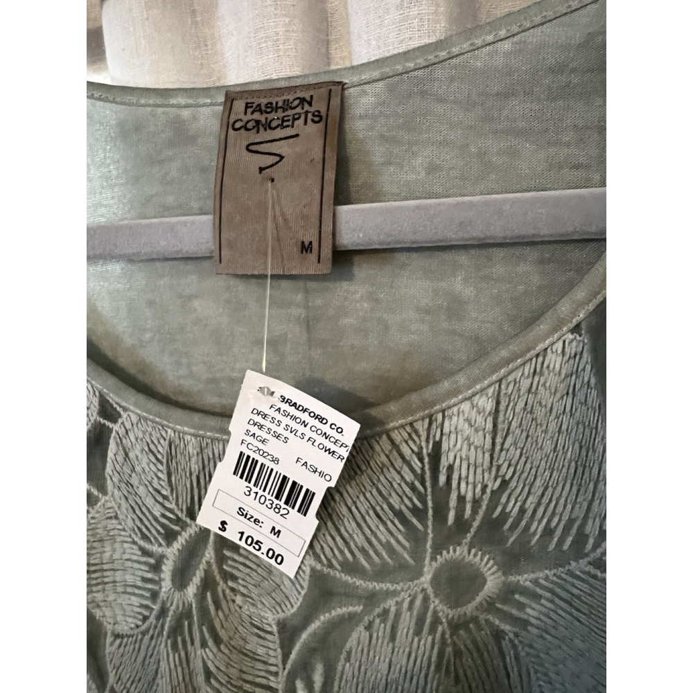 Boho Green Hi Low Hem Embroidered Floral Sleeveless Summer Dress A-Line NWT - Picture 3 of 11